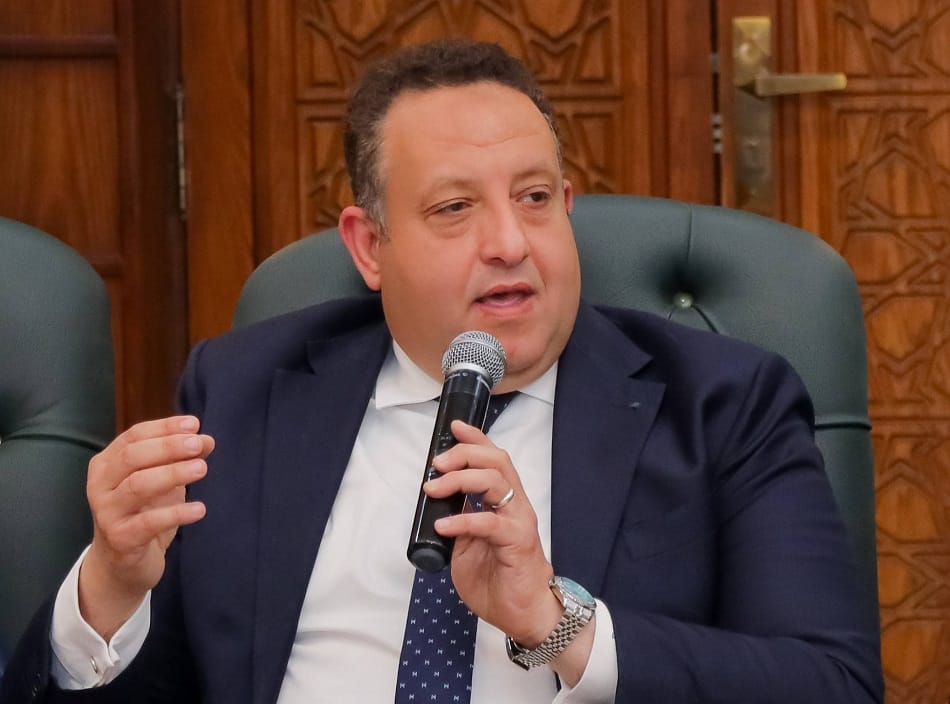 نقيب المهندسين يصدر أول قراراته بتطوير مشروع الرعاية الصحية