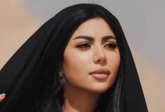 كارولين عزمي تعلق على تقلبات الطقس بطريقة ساخرة