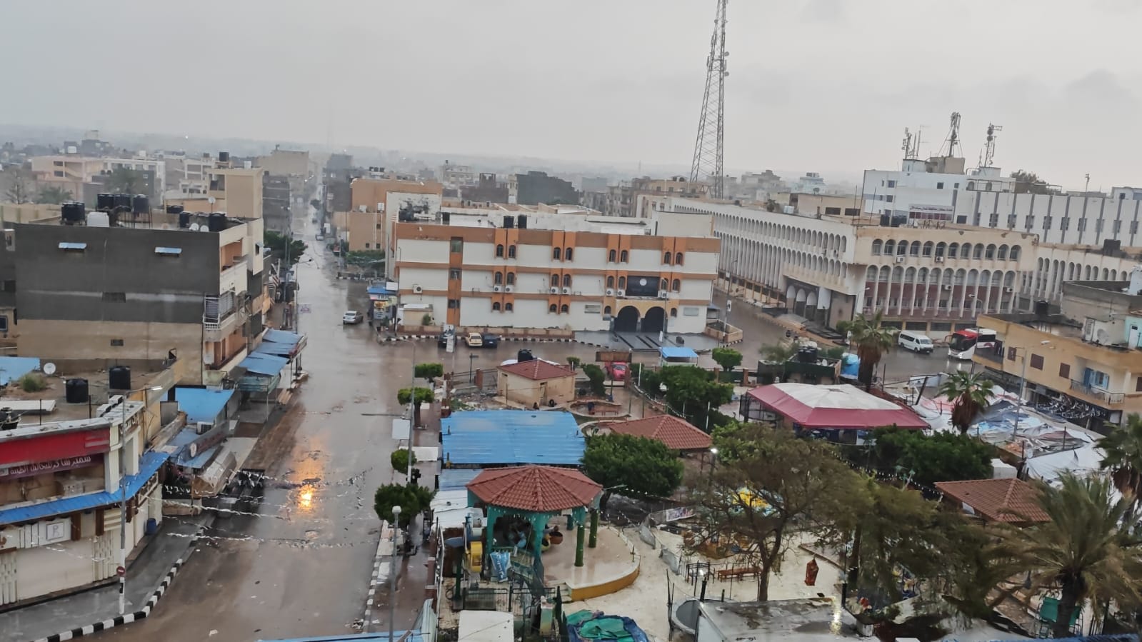 أمطار ورياح قوية وانخفاض بدرجات الحرارة بشمال سيناء