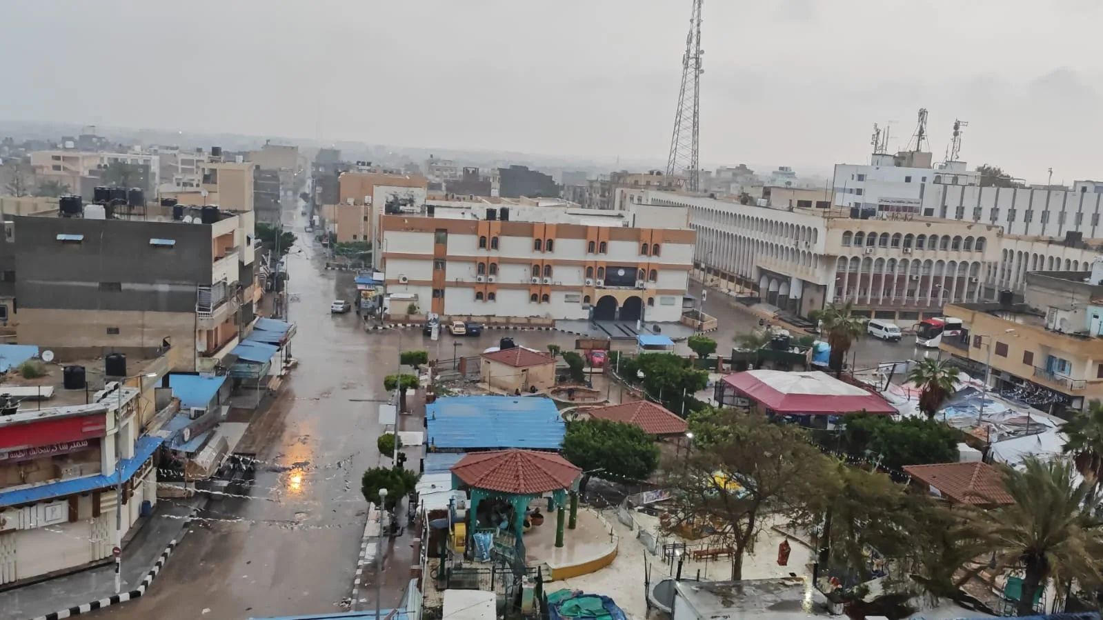 أمطار ورياح قوية وانخفاض بدرجات الحرارة بشمال سيناء
