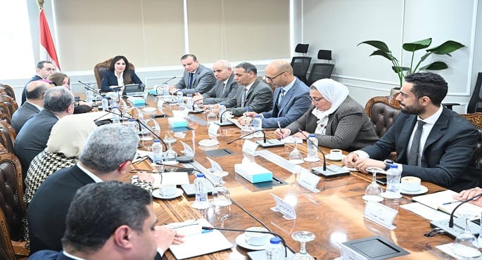 وزيرة الإسكان تبحث آليات طرح وحدات سكنية بنظام الإيجار