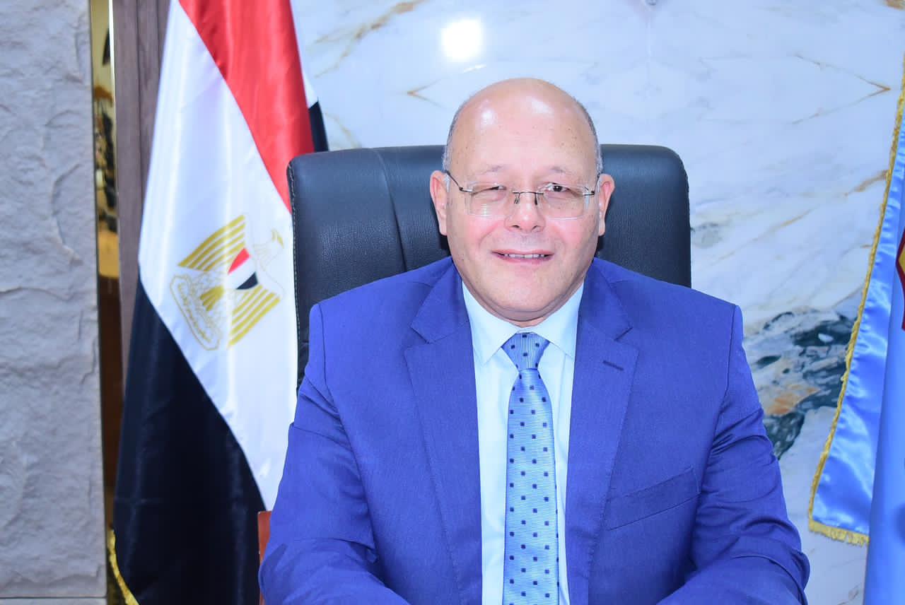 جامعة سوهاج تطلق منظومة الرعاية الصحية الشاملة للعاملين بها