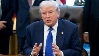 ترامب: السيطرة على نفط إيران خيار مطروح