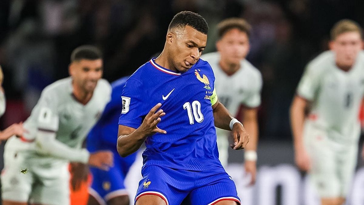 مبابي يعود أساسياً أمام البرازيل بعد تعافيه من إصابة الركبة