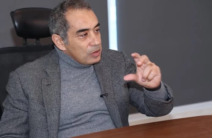 عضو بلجنة الاتصالات يطالب بإلزام شركات الإنترنت بكشف حساب بالميجابايت ويطرح هيئة مستقلة لحماية الأطفال