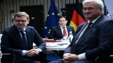 قوى أوروبية تضغط على أمريكا بشأن اتهامات لموسكو بمساعدة طهران