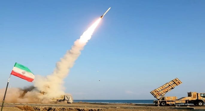 القوات المسلحة الأردنية تعلن اعتراض وإسقاط 3 صواريخ إيرانية