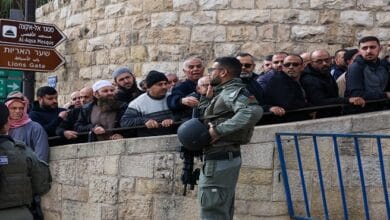 الاحتلال يواصل منع الصلاة بالمسجد الأقصى لأسبوع رابع