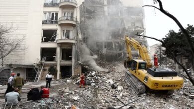 مقتل وإصابة الآلاف في إيران جراء هجمات أمريكية إسرائيلية