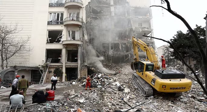 مقتل وإصابة الآلاف في إيران جراء هجمات أمريكية إسرائيلية