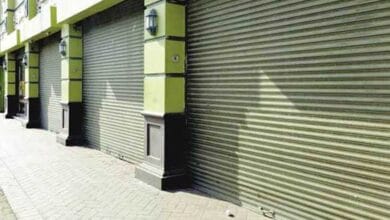 محافظ قنا يؤكد بدء تطبيق قرار مواعيد غلق المحال التجارية