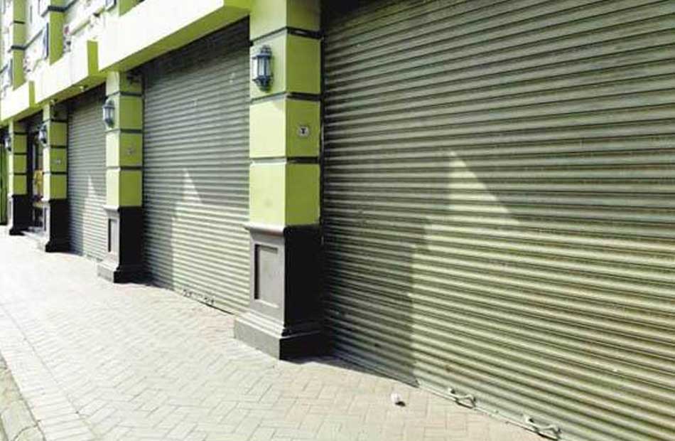 محافظ قنا يؤكد بدء تطبيق قرار مواعيد غلق المحال التجارية