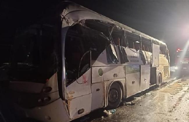 انقلاب أتوبيس بنزلة كوبري عرابي على الطريق الدائري بالجيزة