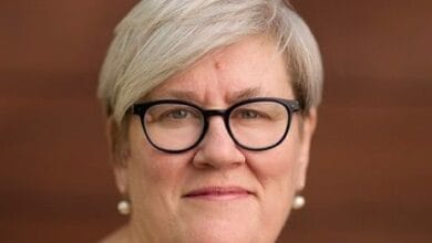 الممثلة الخاصة لشؤون المناخ البريطانية تصل القاهرة لبحث تعزيز الشراكة الاستراتيجية