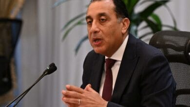 رئيس الوزراء: إبطاء المشروعات كثيفة الاستهلاك للوقود لشهرين لترشيد الاستهلاك