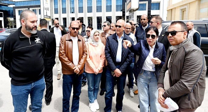 وزيرة الإسكان تتفقد أعمال تطوير ورفع كفاءة المحور المركزي الموازي بمدينة 6 أكتوبر