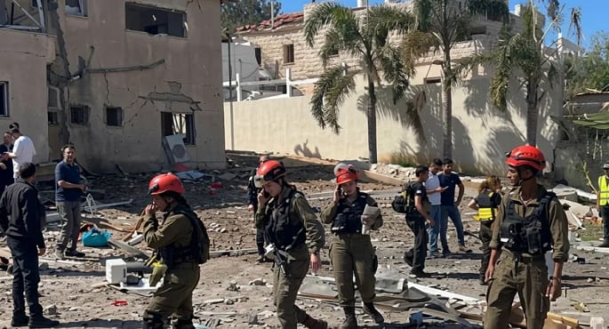 7 جرحى إثر سقوط صاروخ إيراني على منازل في بيت شيمش