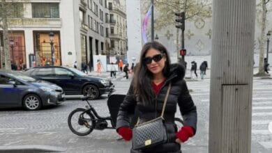 الفنانة هاجر أحمد تظهر بإطلالة شتوية من فرنسا