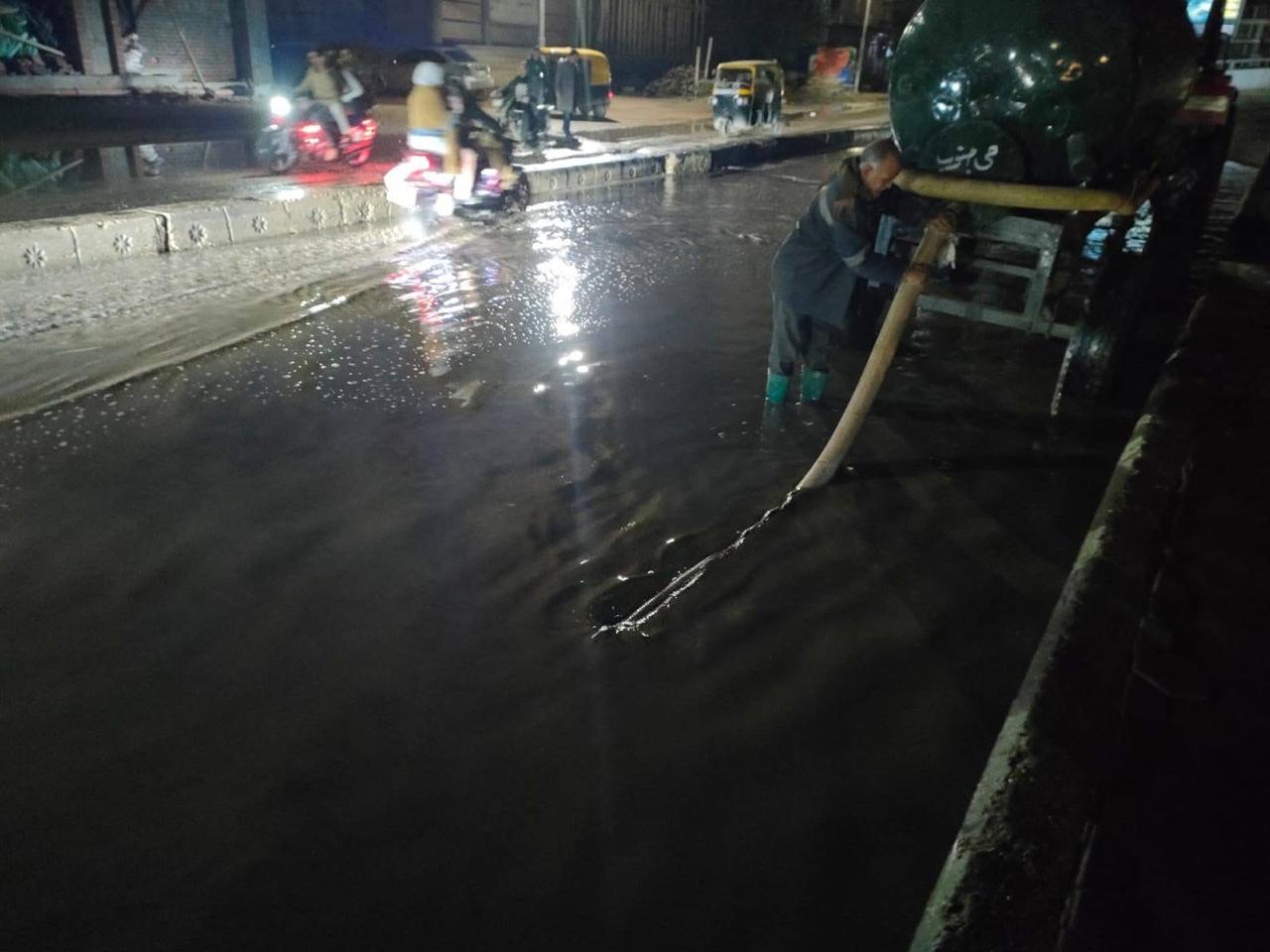 أمطار غزيرة ورياح شديدة تضرب كفرالشيخ.. وفرق كسح المياه تعمل على مدار الساعة