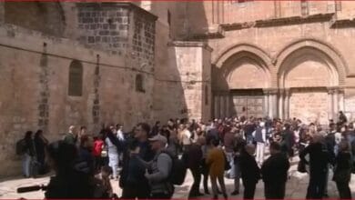 الكيان الصهيوني يمنع إقامة قداس أحد الشعانين بكنيسة القيامة للمرة الأولى منذ قرون
