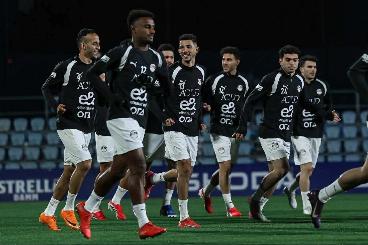 منتخب مصر يبدأ استعداداته لمواجهة إسبانيا الودية بتدريب في 'إسبانيول'