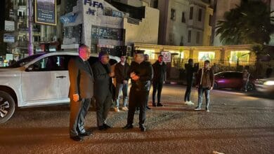 محافظ الدقهلية ومدير الأمن يتابعان تنفيذ قرار غلق المحال التجارية بالمنصورة