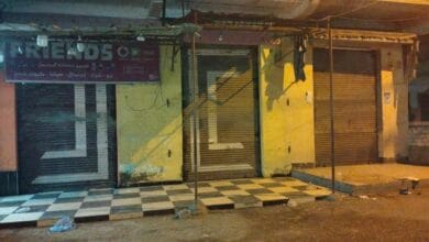 محافظ كفر الشيخ يتابع تطبيق مواعيد غلق المحال التجارية ويشدد على الإجراءات ضد المخالفين