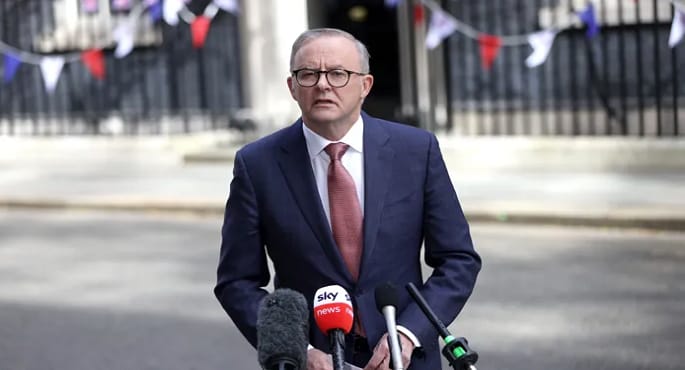 رئيس وزراء أستراليا يطالب ترامب بتوضيح أهداف الحرب على إيران