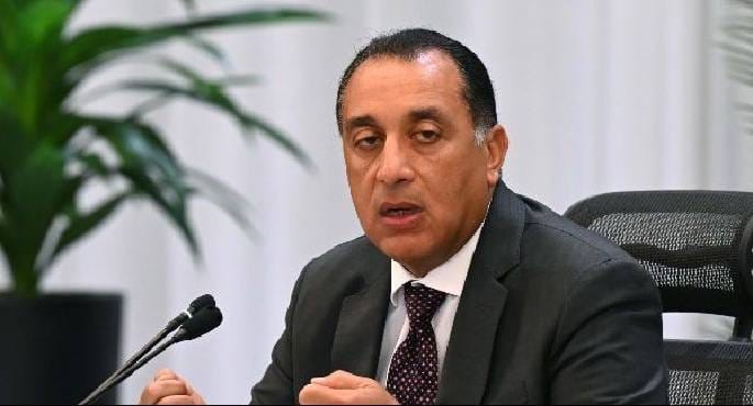 رئيس الوزراء يتابع استعدادات الموسم الحالي لتوريد القمح المحلي