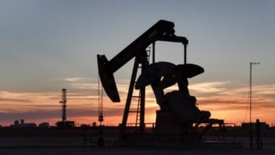 أسعار النفط تهبط 1% إثر تقرير عن استعداد ترامب لإنهاء المواجهة مع إيران