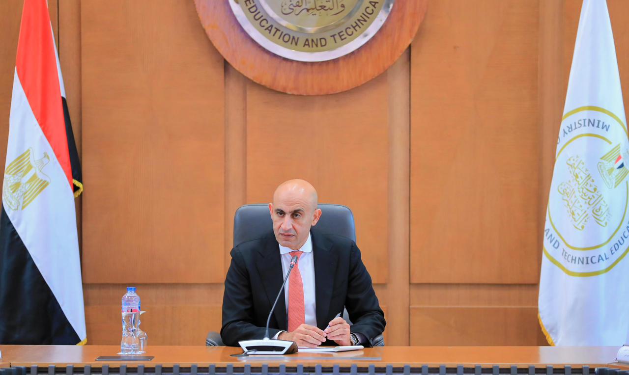 وزير التربية والتعليم يترأس اجتماعًا لتحديد موعد بدء الدراسة للعام الدراسي الجديد