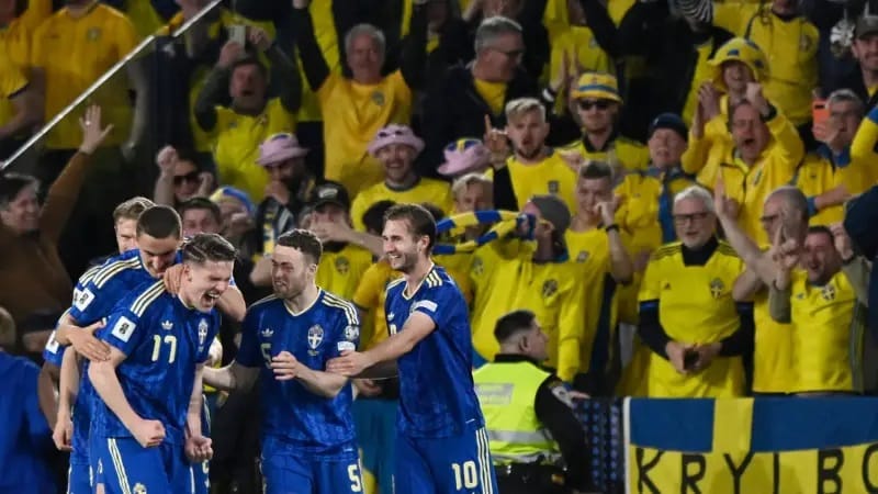 السويد تتأهل لنهائيات كأس العالم بفوز مثير على بولندا