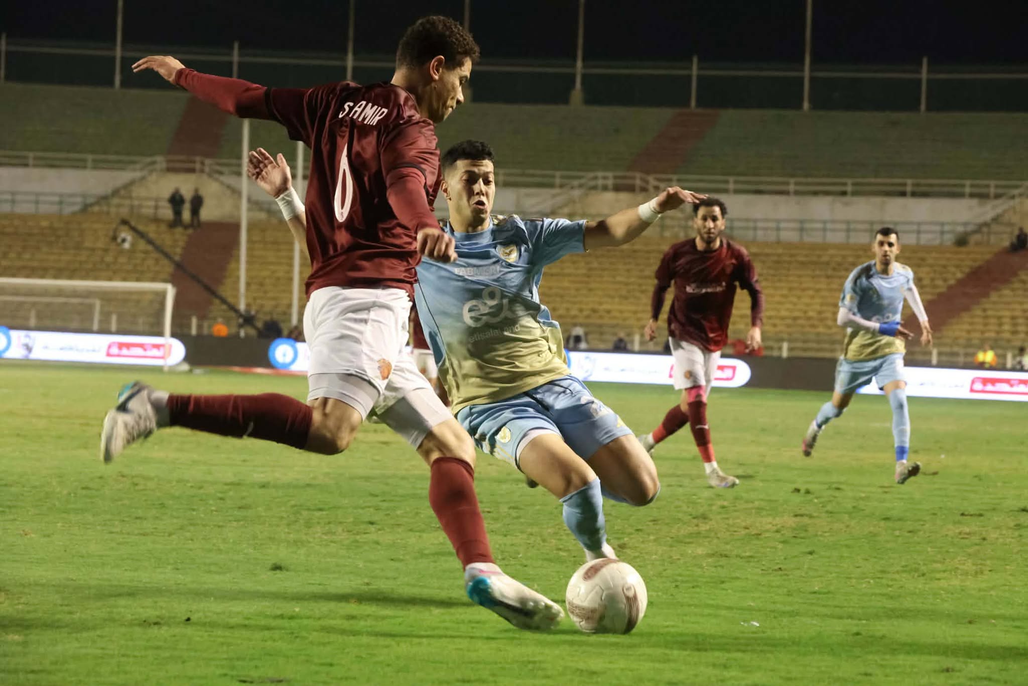 لقطة من مباراة الأهلي وسيراميكا