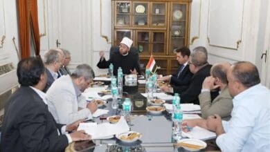 وزير الأوقاف يعقد اجتماعًا لبحث تنمية الموارد واستثمارات الوقف