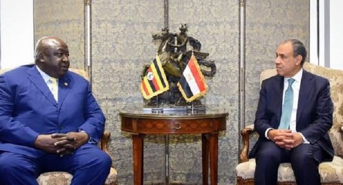 وزير الخارجية يبحث مع نظيره الأوغندي تعزيز العلاقات الثنائية وقضايا الأمن المائي والإقليمي