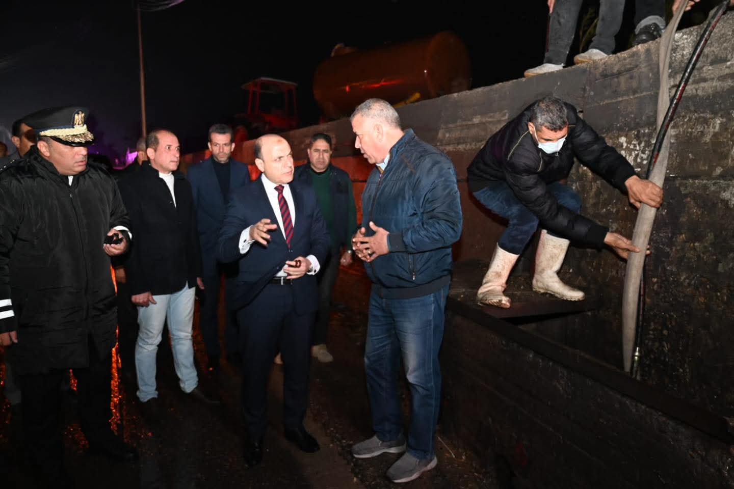 محافظ الغربية يتابع ميدانياً جهود رفع مياه الأمطار