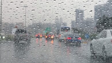 المرور توصي بإجراءات السلامة أثناء هطول الأمطار لتجنب انزلاق المركبات