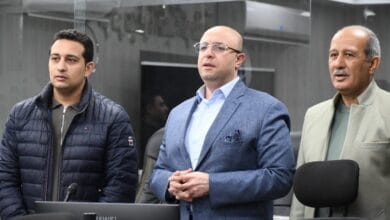 محافظ الفيوم يتابع الالتزام بمواعيد غلق المحال وجهود مواجهة الطقس غير المستقر