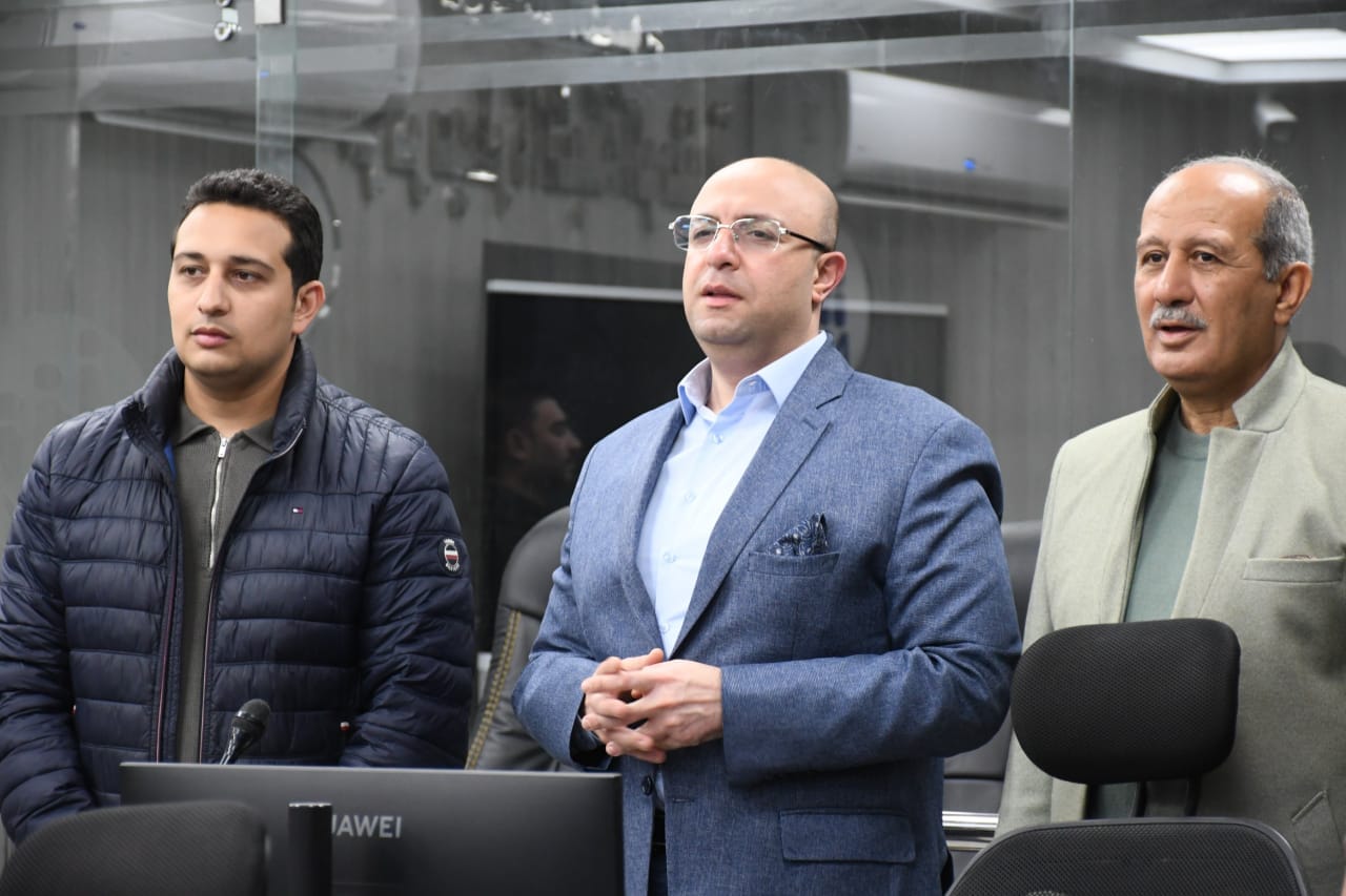 محافظ الفيوم يتابع الالتزام بمواعيد غلق المحال وجهود مواجهة الطقس غير المستقر