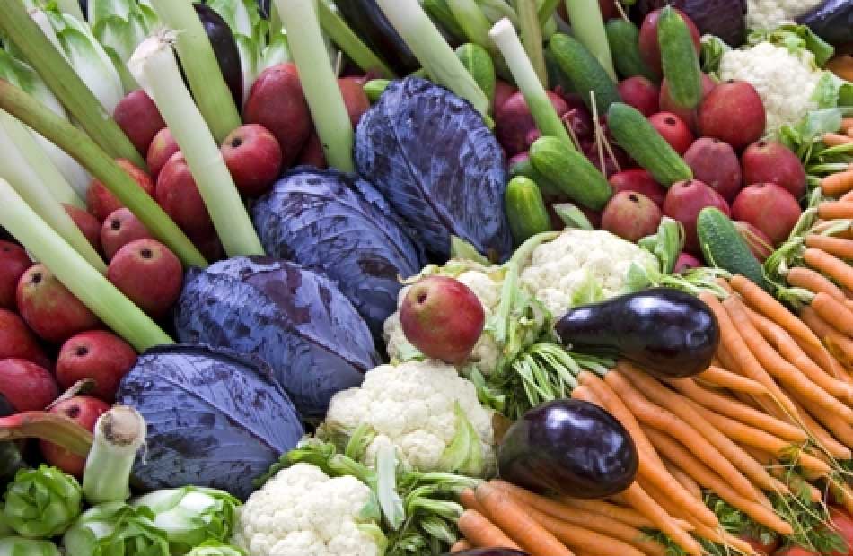 أسعار الخضروات والفاكهة تشهد ثباتًا نسبيًا في أسواق الغربية