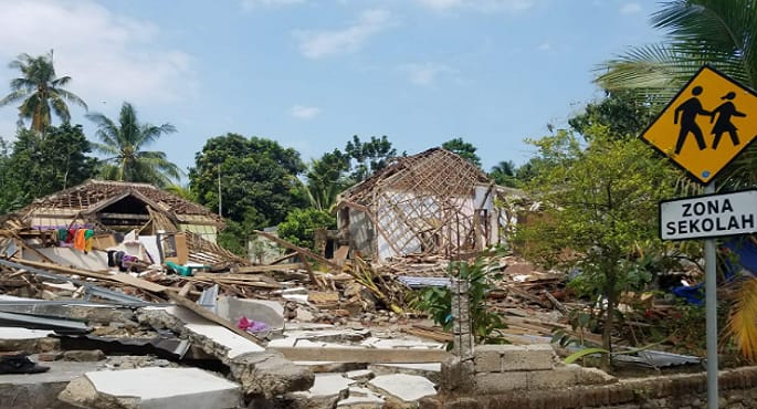 هيئة المسح الجيولوجي الأمريكية ترصد موجات تسونامي بارتفاع 75 سم بعد زلزال في إندونيسيا