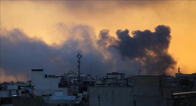 انفجارات تهز طهران وكرج وسقوط شظايا صاروخية قرب القدس المحتلة