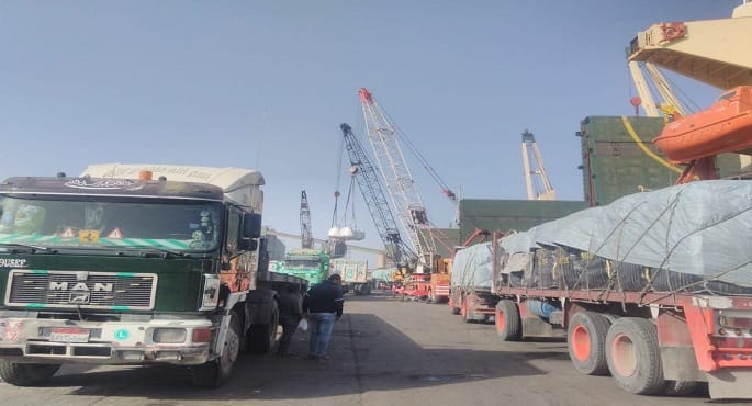 وزيرا المالية والاستثمار يؤكدان استمرار العمل بالموانئ والمنافذ الجمركية بكامل الطاقات التشغيلية