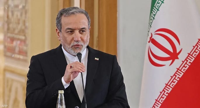 وزير الخارجية الإيراني يحذر من مخاطر إشعاعية ويهاجم صمت المجتمع الدولي