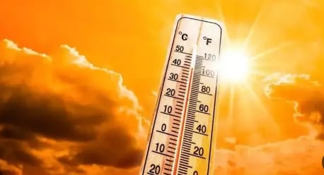 طقس البحيرة: حرارة نهارًا وبرودة ليلًا مع توقعات بشبورة مائية ورياح قوية