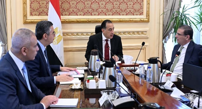 رئيس الوزراء يتابع توافر السلع الاستراتيجية والاستعدادات لتوريد القمح المحلي