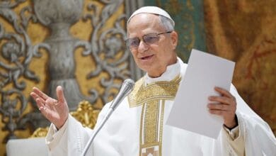 بابا الفاتيكان يدين الحرب ويدعو للسلام بمناسبة عيد الفصح