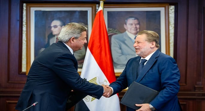 محافظ المركزي ورئيس الأعلى للإعلام يوقعان بروتوكول تعاون لتعزيز المحتوى الرقمي المصرفي