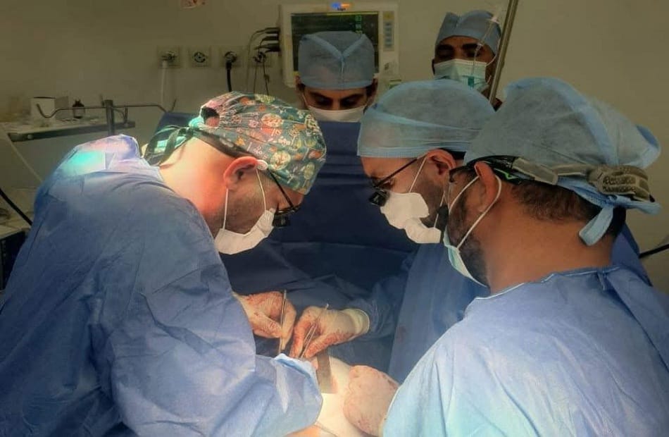 نجاح جراحة عاجلة لإنقاذ سيدة من انسداد معوي نادر بمستشفى قنا العام
