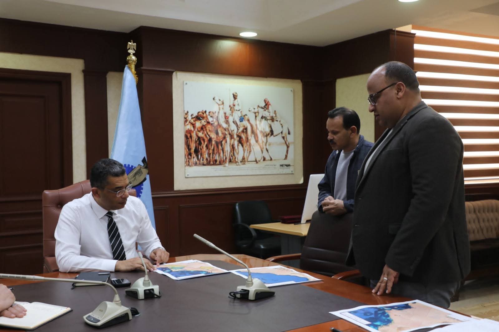 محافظ البحر الأحمر يطلق خطة لتطوير الهوية العمرانية وتحديث ممشى الغردقة